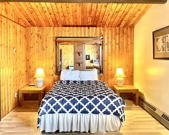 Pembina River Inn - Entwistle - Bedroom
