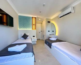Akpinar Marin Hotel - Cesme - Bedroom