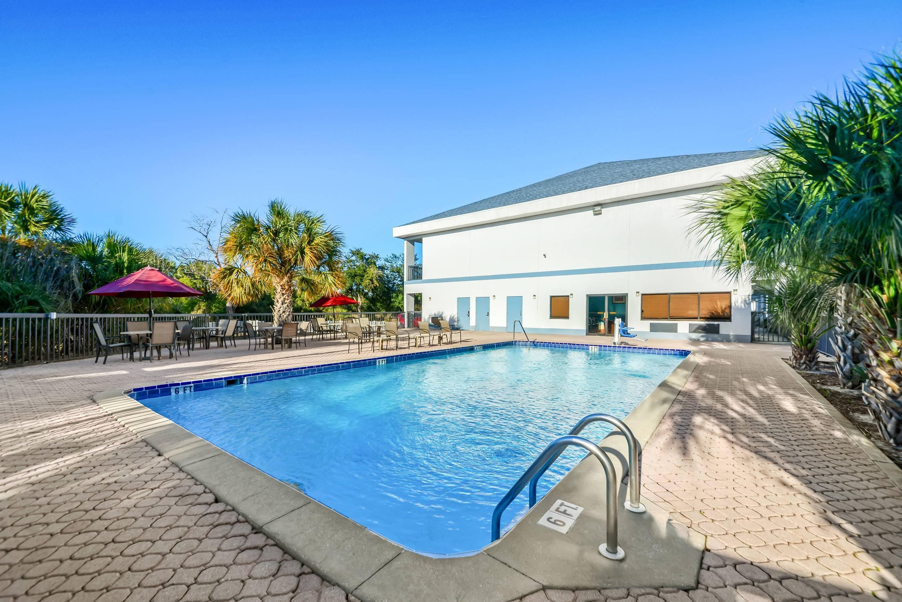Quality Inn Weeki Wachee - Spring Hill - Weeki Wachee - Piscina