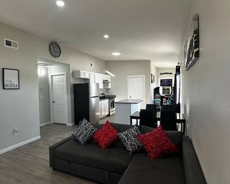 Luxurious home in Central - El Paso - Living room