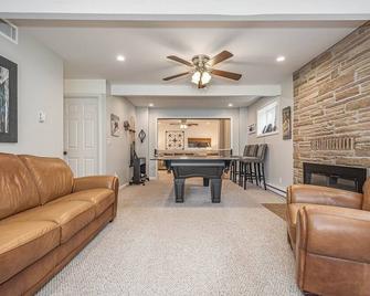 Lakeside Dreamin - McHenry - Sala de estar