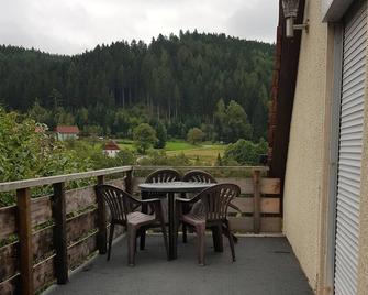 Apartment Michelle for 1-6 persons with balcony - Warmensteinach - Balkon