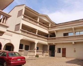 Cliff Hotel & Lounge - Lokoja - Edificio