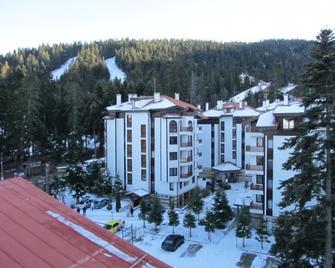 Persey Flora Apartments - Borovets - Building