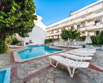 Hotel Iro - Hersonissos - Piscine