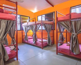 OYO 586 I Hostel - Ratsada - Bedroom