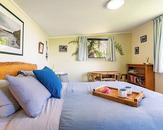 Ao Marama Retreat - Collingwood - Chambre