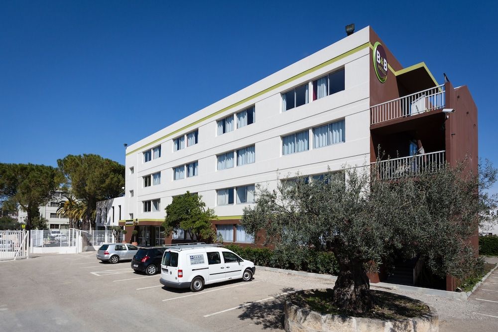 B&B HOTEL Nîmes Ville Active