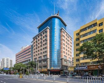 Super 8 by Wyndham Lanzhou Yan Tan - Lanzhou - Building