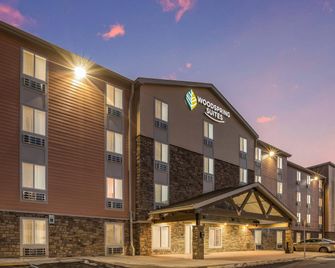 Woodspring Suites Novi Farmington - Farmington - Rakennus