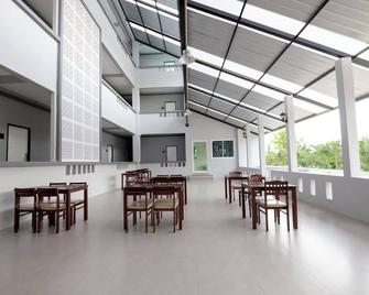 Wisdom Hotel - Samut Songkhram - Restaurace
