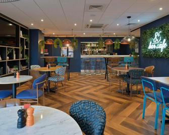 Travelodge Altrincham Central - Altrincham - Bar