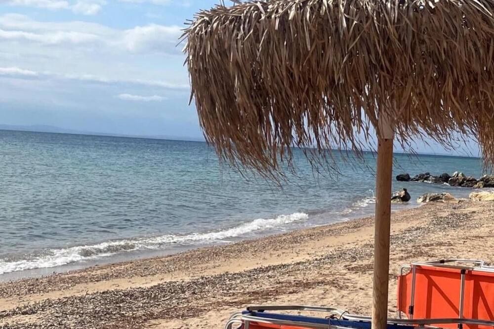 Villa Askamnia and Suites - Metamorfosi - Spiaggia