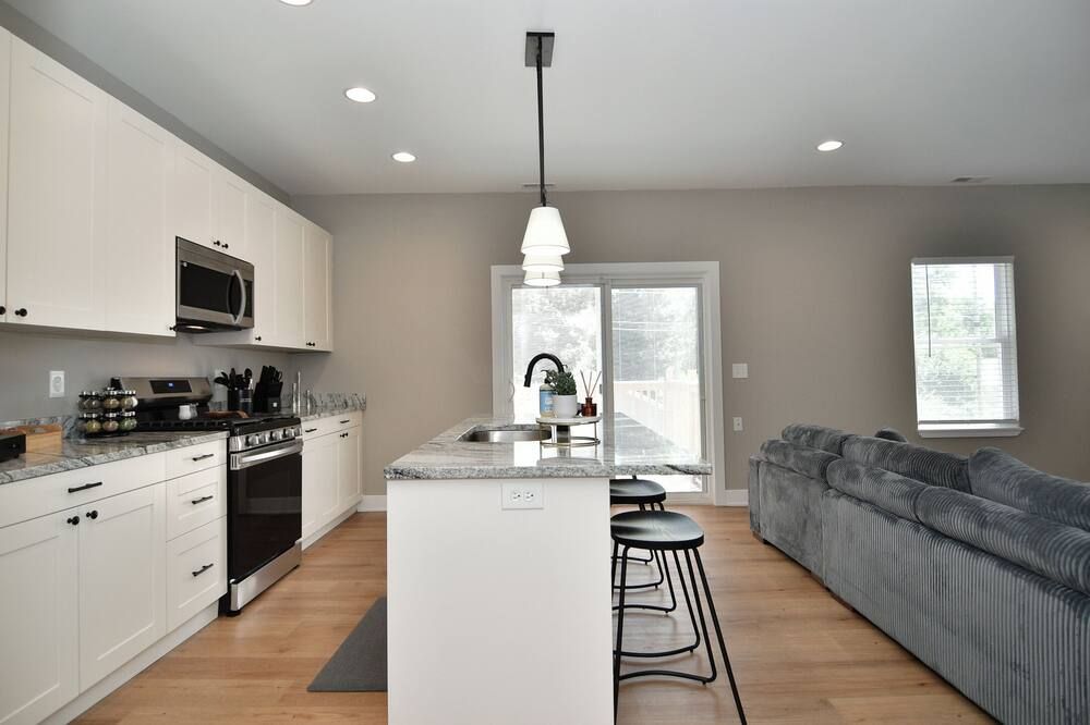 Charming Modern Duplex well located near Broad Ripple - Indianápolis - Cocina