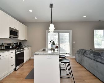 Charming Modern Duplex well located near Broad Ripple - Indianapolis - Cuisine