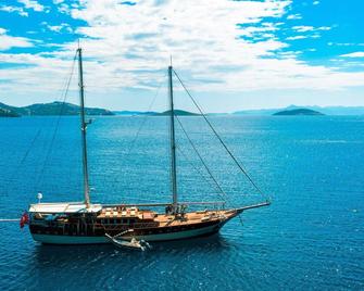 7 Deluxe - A Seductive Blend Of Style And Serenity - Yalikavak