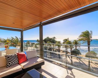 Tropimar Luxe Apartment - Only Families - Cambrils - Balcón