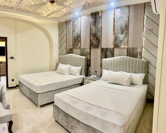 Hazelton Hotel - Islamabad - Bedroom