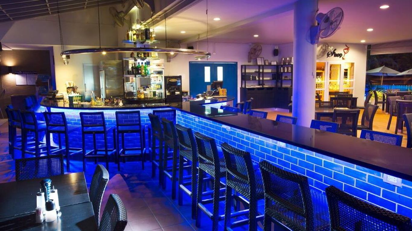 جراند بلو ريزورت