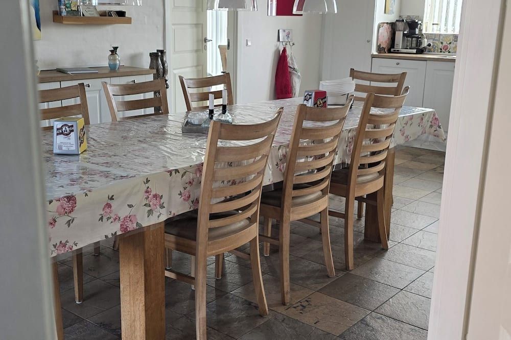 Sov Godt i Arnborg Bed & Breakfast - Herning - Dining room