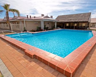 Bunbury Motel - Bunbury - Pool