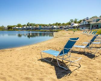 Family friendly, Beachwalk Resort Cottage w/Golf Cart - Michigan City - Beach