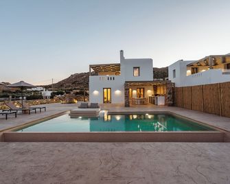 Thalelion 3 bedroom Villas with private pool and Jacuzzi - Naxos - Piscine