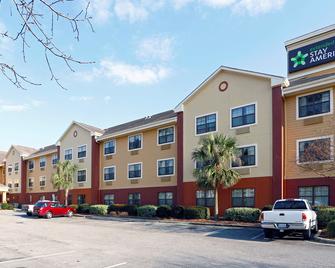 Extended Stay America Wilmington - New Centre Dr - Wilmington - Building