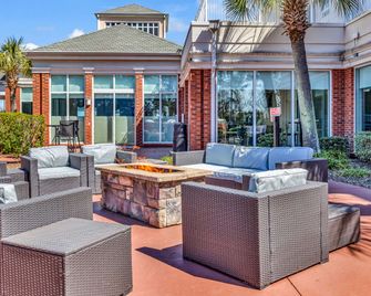 هيلتون جاردن إن ميرتل بيتش/كوستال جراند مول - ميرتل بيتش - شرفة مرصوفة