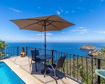 Whale watching from your patio, views of Los Arcos - Mismaloya
