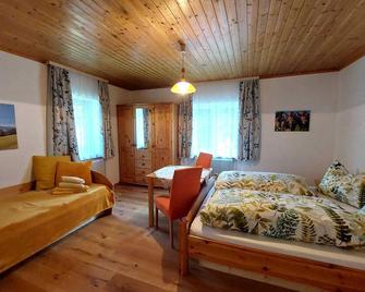 Homerez - Charming House in Pruggern, Mountain View - Pruggern - Bedroom
