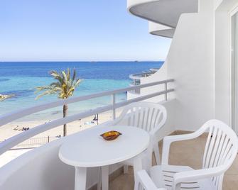 Apartamentos Mar y Playa - Ibiza - Parveke