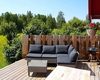 5 Person Holiday Home in Mellosa - Flen - Patio