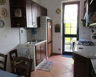 Delightful duplex villa near the sea - Viareggio - Küche