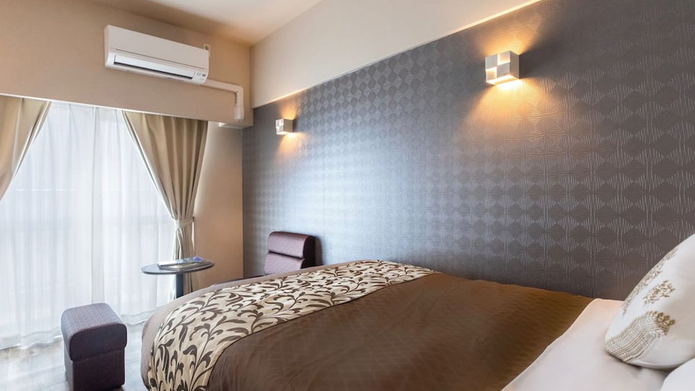 卡德納金城先生旅館