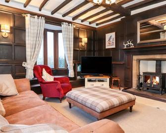 Grey Walls - Penrith - Living room