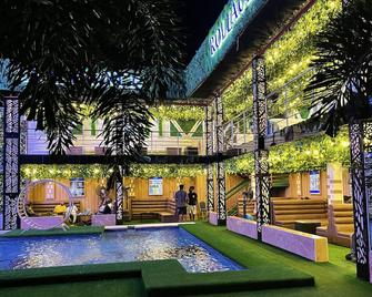 Rollace Hotel - Lagos - Havuz