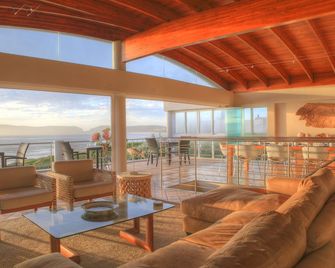 بيريوينكل جيست لودج - بليتينبرغ باي - غرفة معيشة