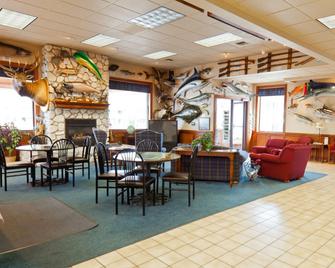 Benny's Colville Inn - Colville - Area lounge