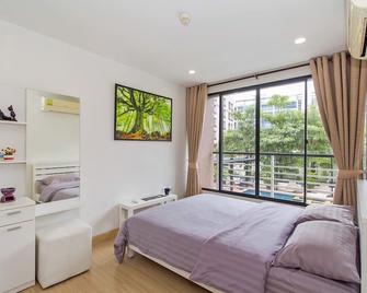1BR Condo with Pool View Near Walking Street - Pattaya - Makuuhuone