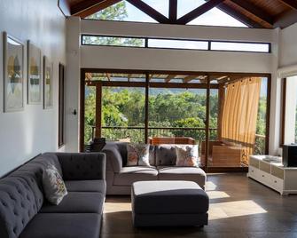 Vista Del Campo Country Club - Jarabacoa - Living room