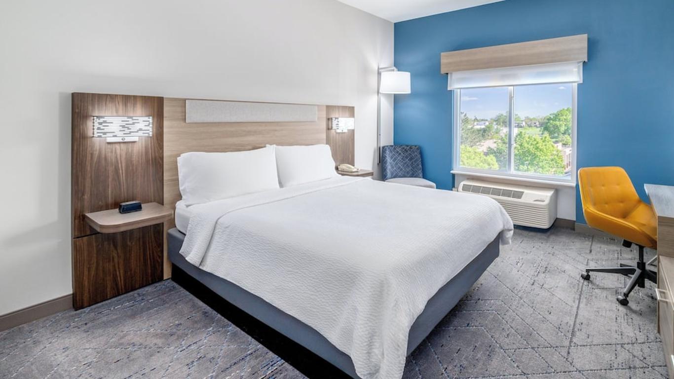Holiday Inn Express & Suites Denver North - Thornton By IHG