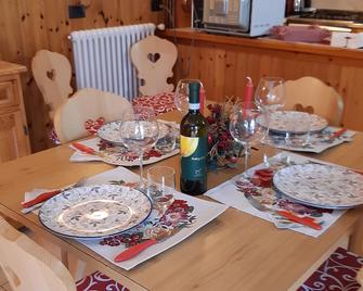 Sella Ronda Apartment - Campitello di Fassa - Yemek odası