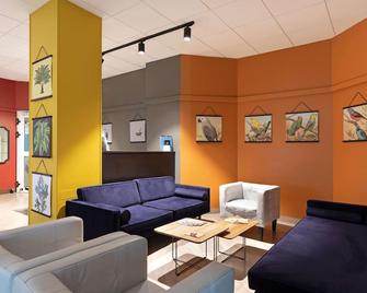 B&B Hotel Como City Center - Como - Lounge