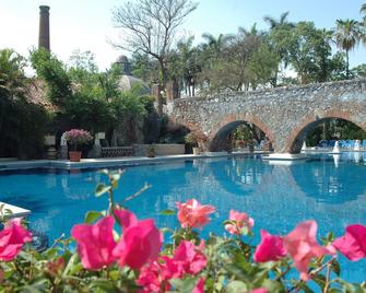 Hotel Hacienda Vista Hermosa - Puente de Ixtla - Pool