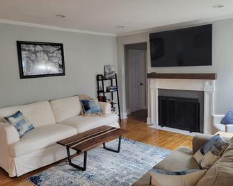 Port Royal Paradise + Close to Parris Island + Family Friendly - Port Royal - Sala de estar