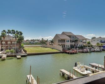 South Padre Island Vacation Rental Near Beach! - South Padre Island - Outdoors view