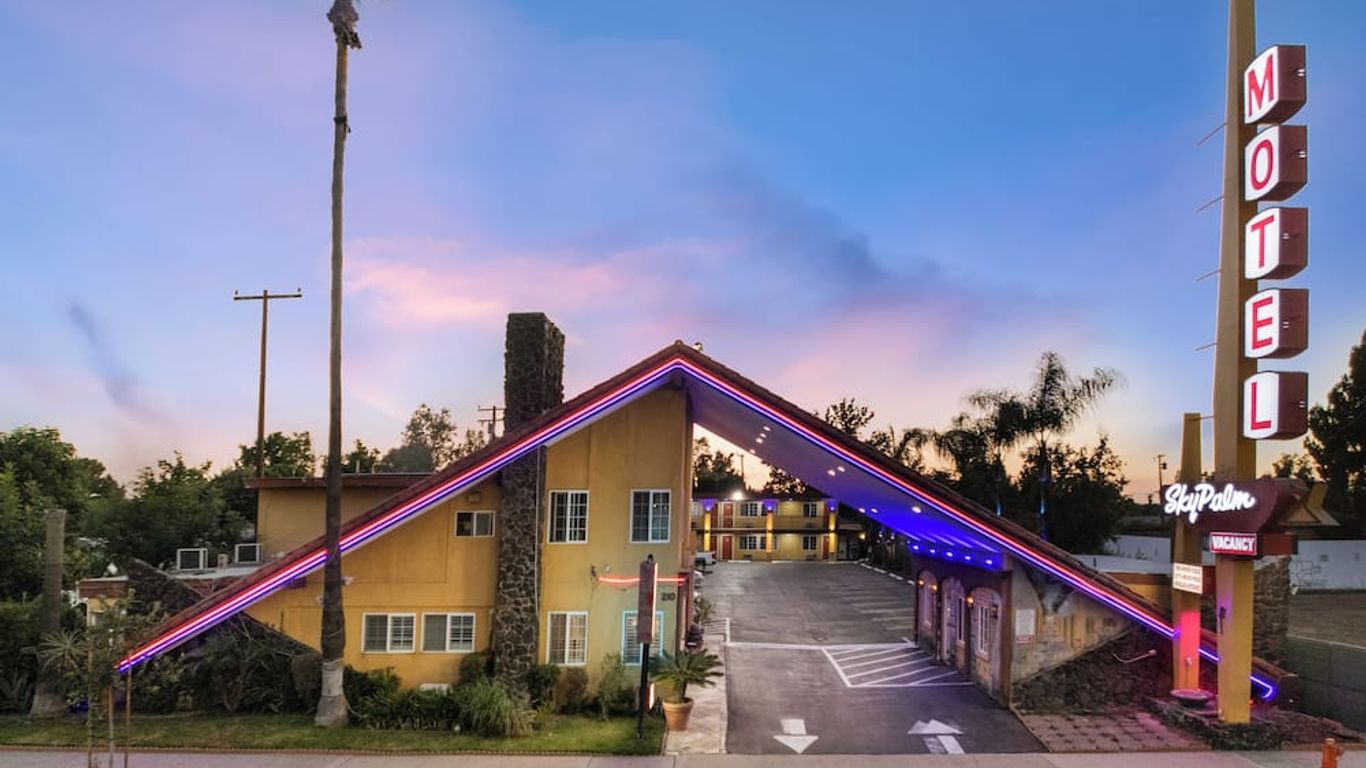 Sky Palm Motel