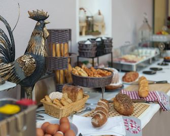 Logis Hôtel Restaurant Ritter'Hoft - Morsbronn-les-Bains - Buffet