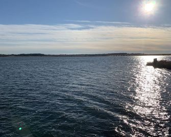 5 Bedroom Direct Waterfront Live.Work.Play Property - West Haven - Beach